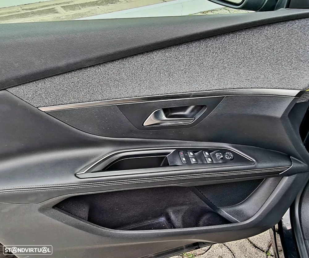 Peugeot 5008 1.5 BlueHDi GT Line EAT8 - 7