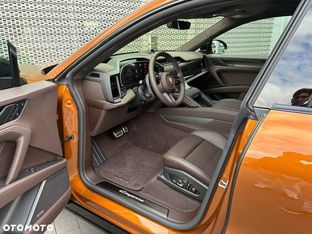 Porsche Cayenne - 14