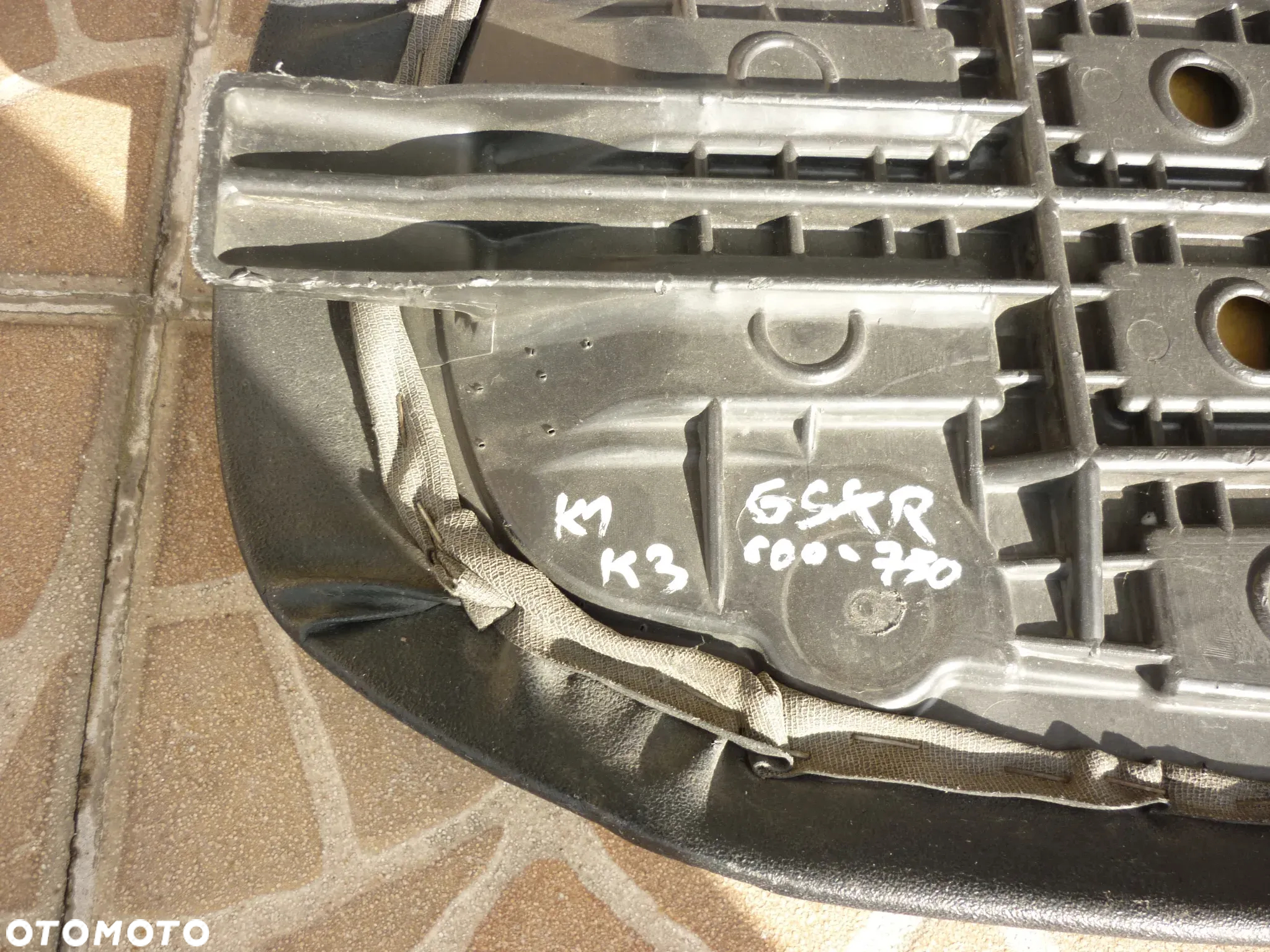 Siedzenie pasażera kanapa tył Suzuki GSX R 600-750 rok 2001-2003 - 5