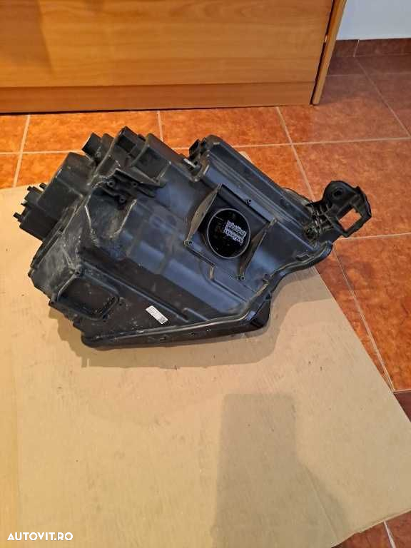 Far stanga Skoda Karoq Facelift full led an 2022-2024 original - 6