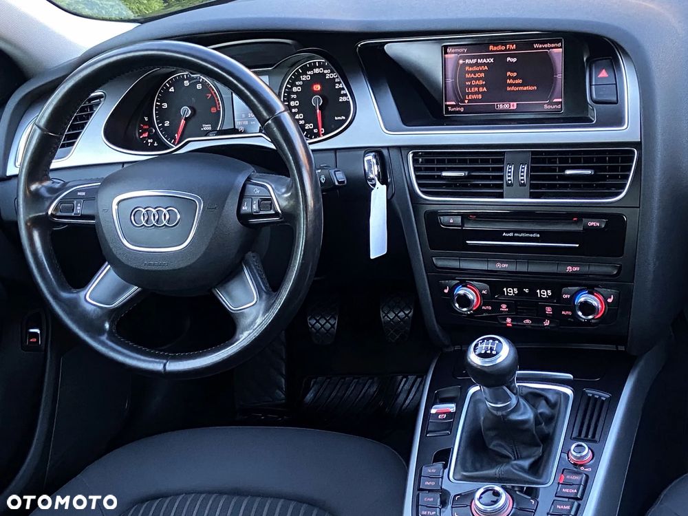 Audi A4 Limousine 1.8 TFSI Ambiente - 28