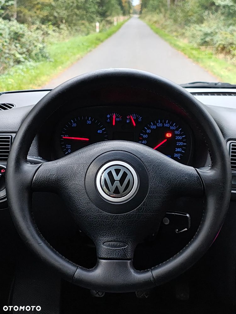Volkswagen Golf - 28