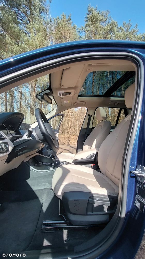 BMW X1 sDrive16d - 12
