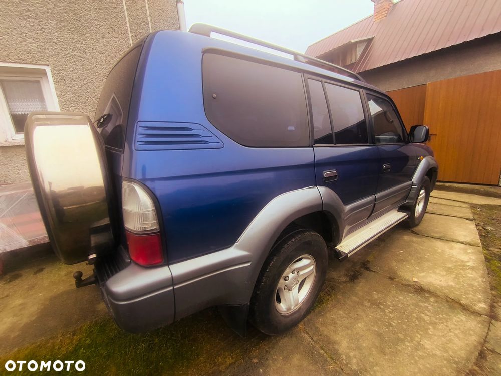 Toyota Land Cruiser - 3