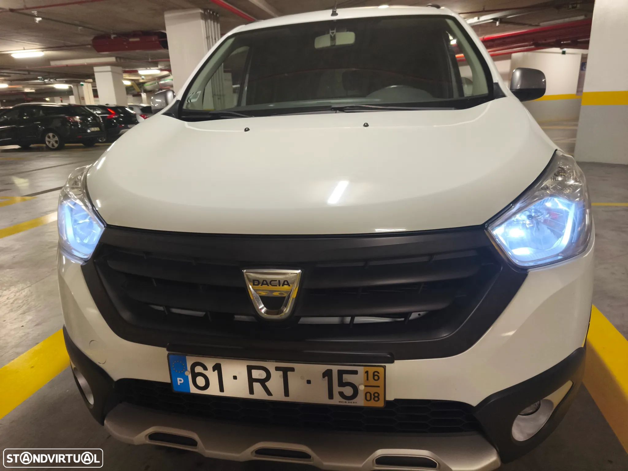 Dacia Lodgy 1.5 dCi Stepway 7L - 1