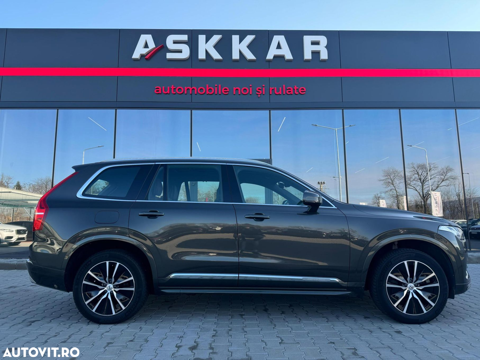 Volvo XC 90 T8 AWD Twin Engine Geartronic Momentum - 4