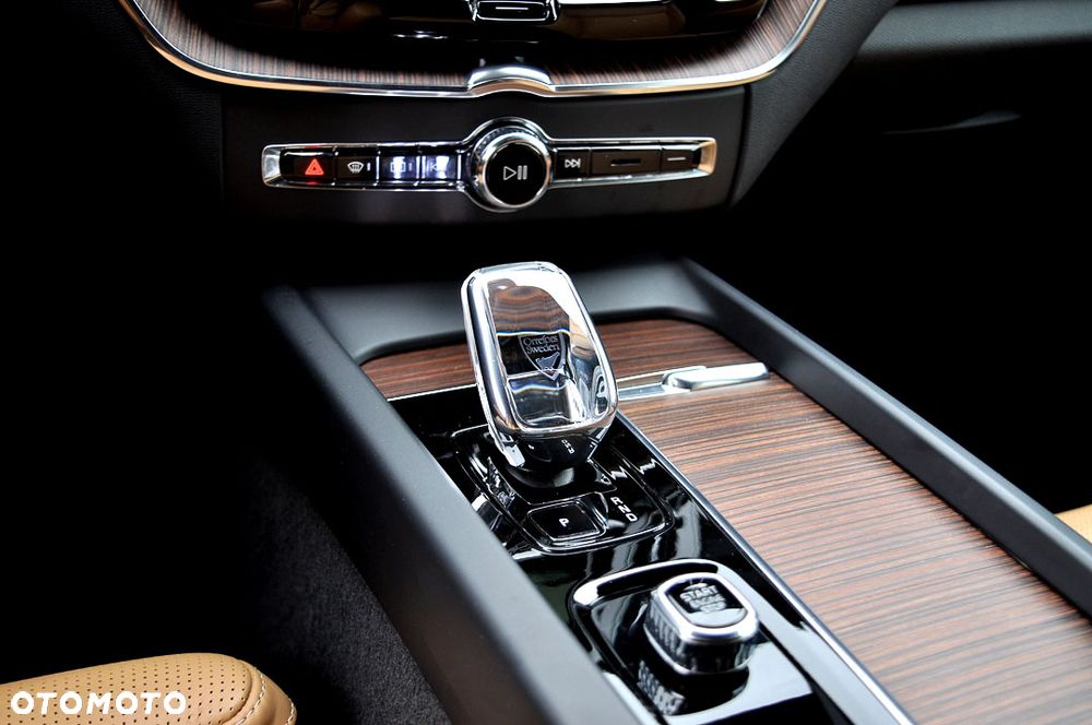 Volvo XC 60 B4 D Geartronic RDesign - 29