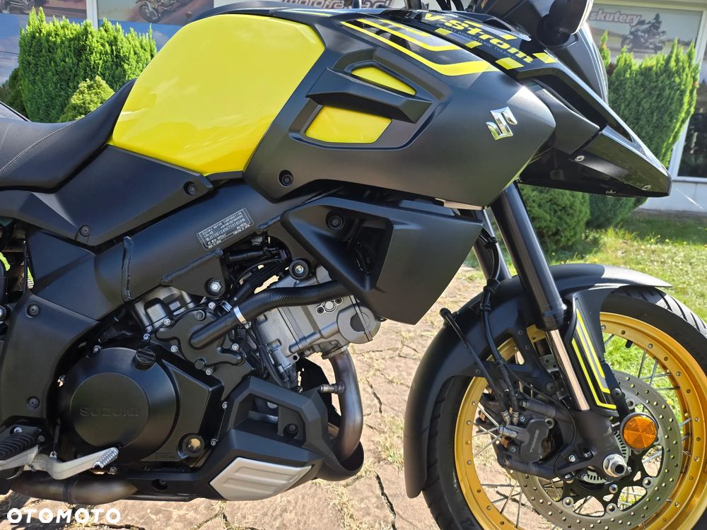 Suzuki V-STROM - 22