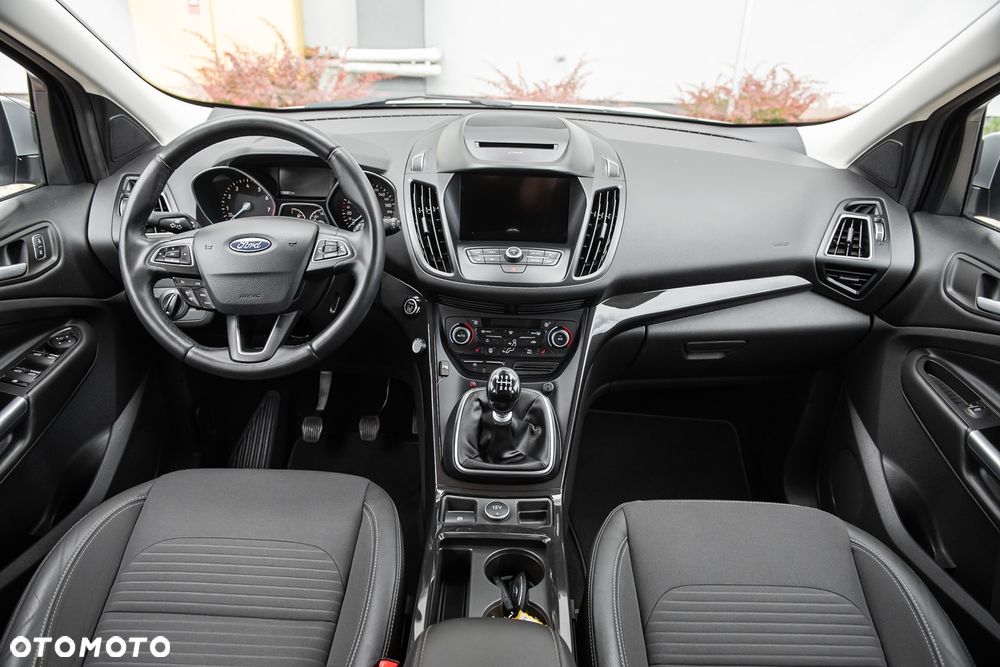 Ford Kuga - 26
