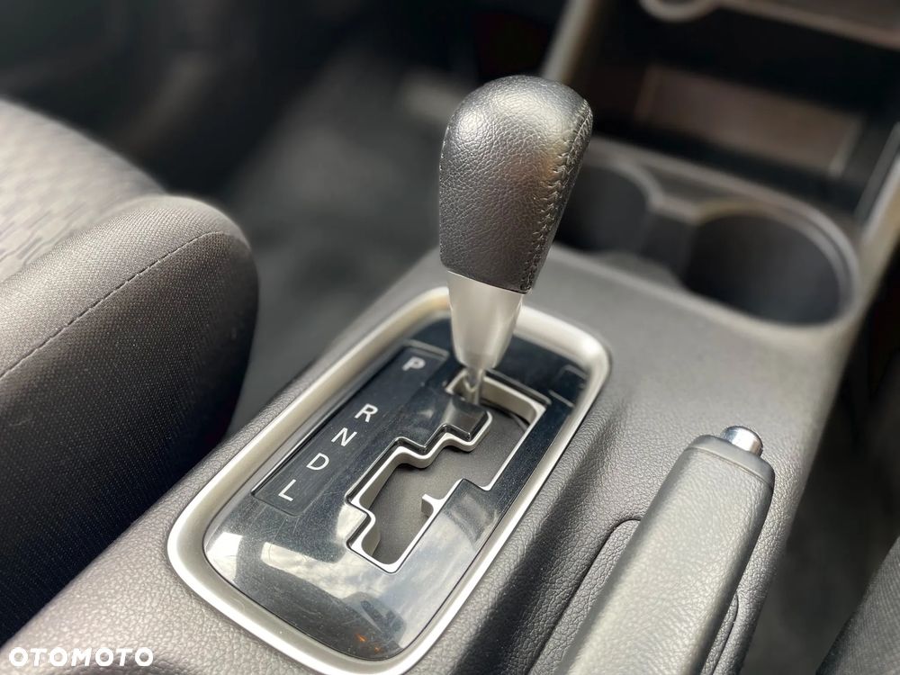 Mitsubishi Outlander 2.0 Intense - 14