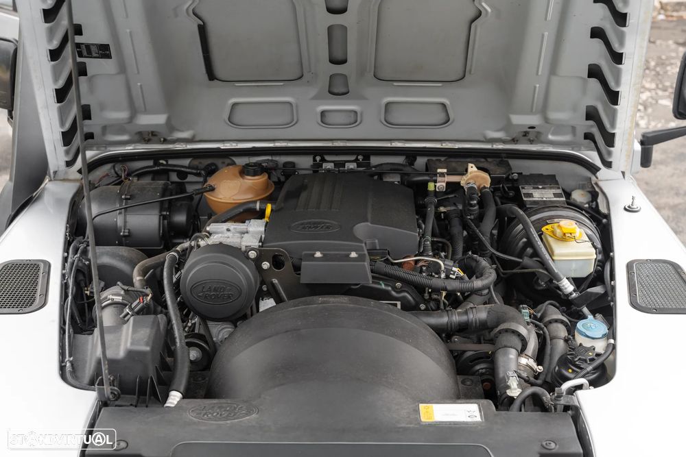 Land Rover Defender 110 CC 2.2 CRD SE - 8