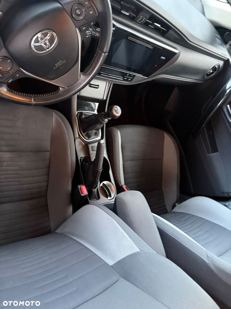 Toyota Auris 1.6 Classic Plus - 9