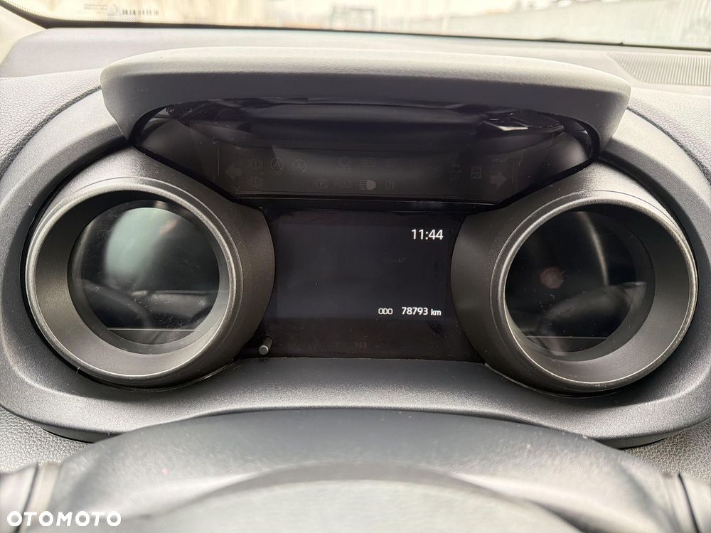 Toyota Yaris - 22