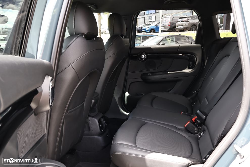 MINI Countryman Cooper SE Premium Classic Auto - 18