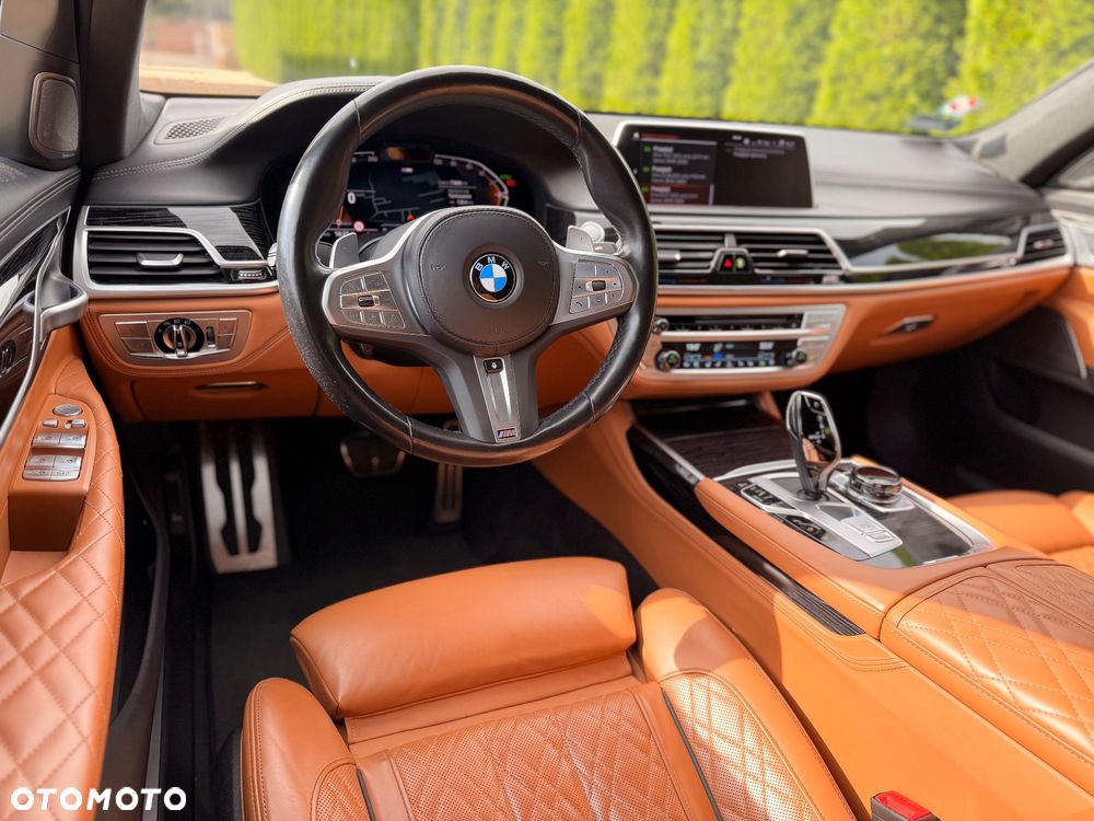 BMW Seria 7 740d xDrive mHEV - 26