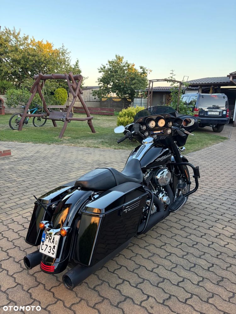 Harley-Davidson Touring Street Glide - 8