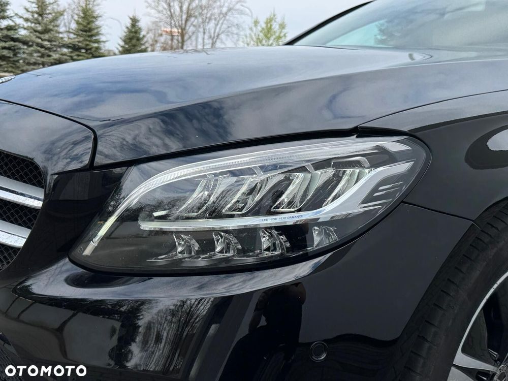 Mercedes-Benz Klasa C 180 9G-TRONIC - 18