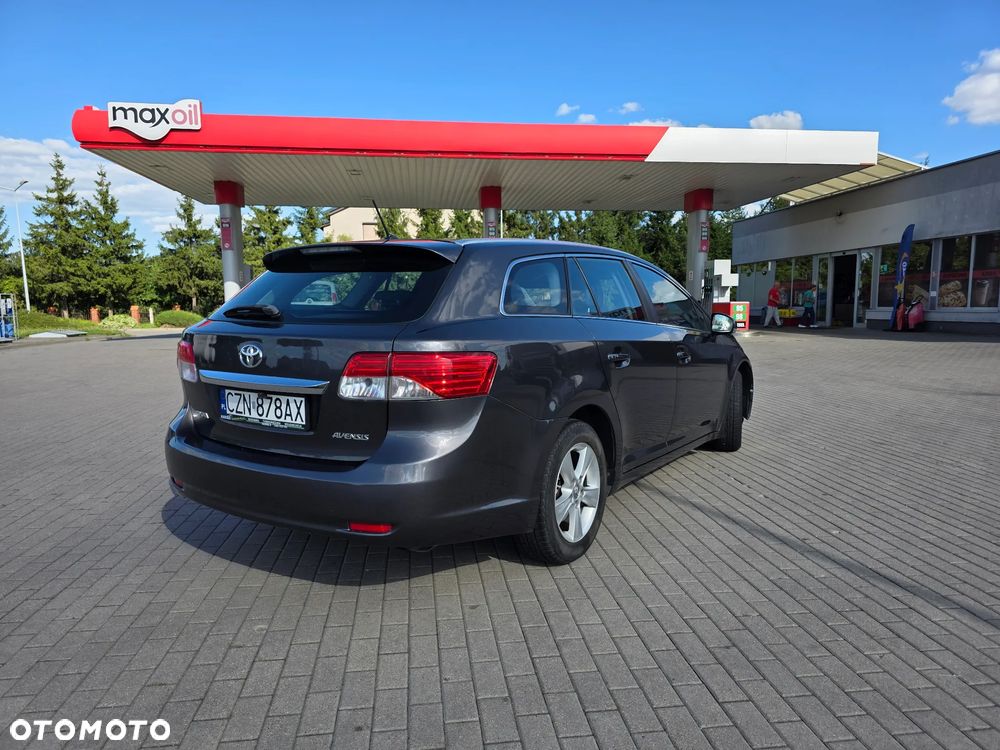 Toyota Avensis 1.8 Active - 4