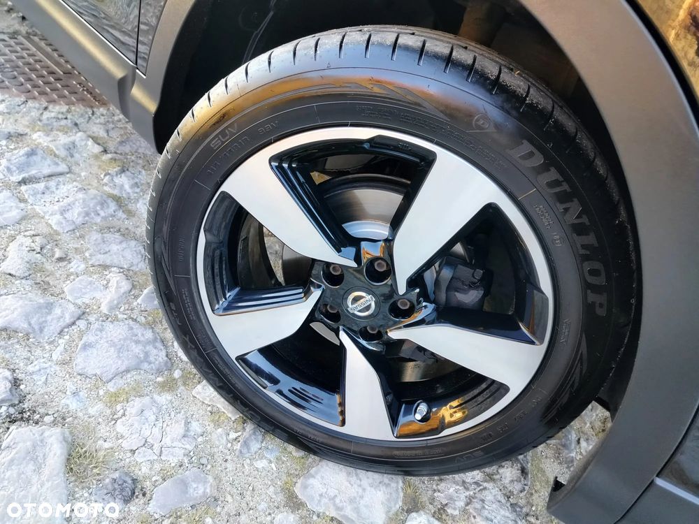 Nissan Qashqai - 25