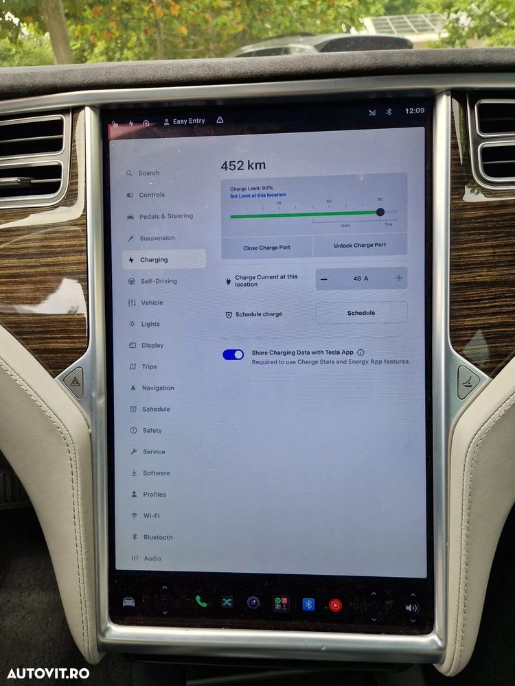 Tesla Model S - 10