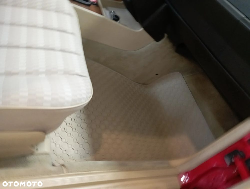 Mercedes-Benz W201 (190) - 33