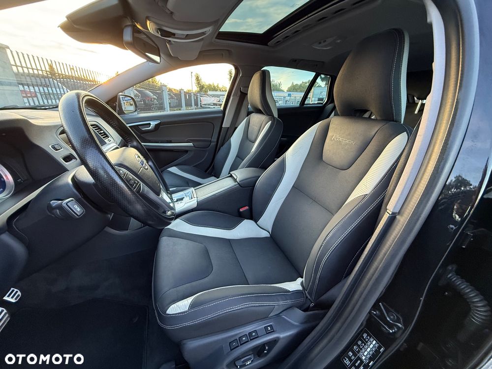 Volvo V60 T6 AWD Geartronic RDesign - 33