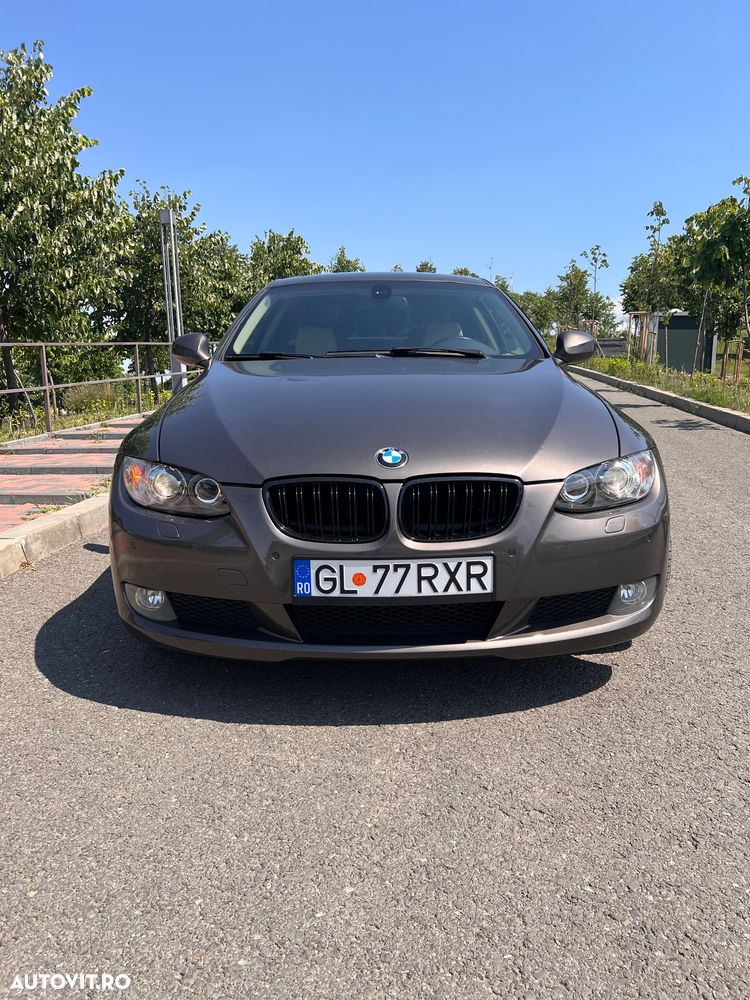 BMW Seria 3 320i Aut. - 2
