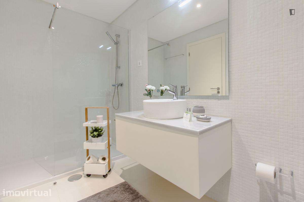 Apartamento com 1 quartos - localizado em Santo Ildefonso Porto - Grande imagem: 3/19