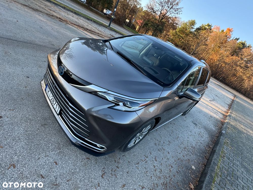Toyota Sienna - 28