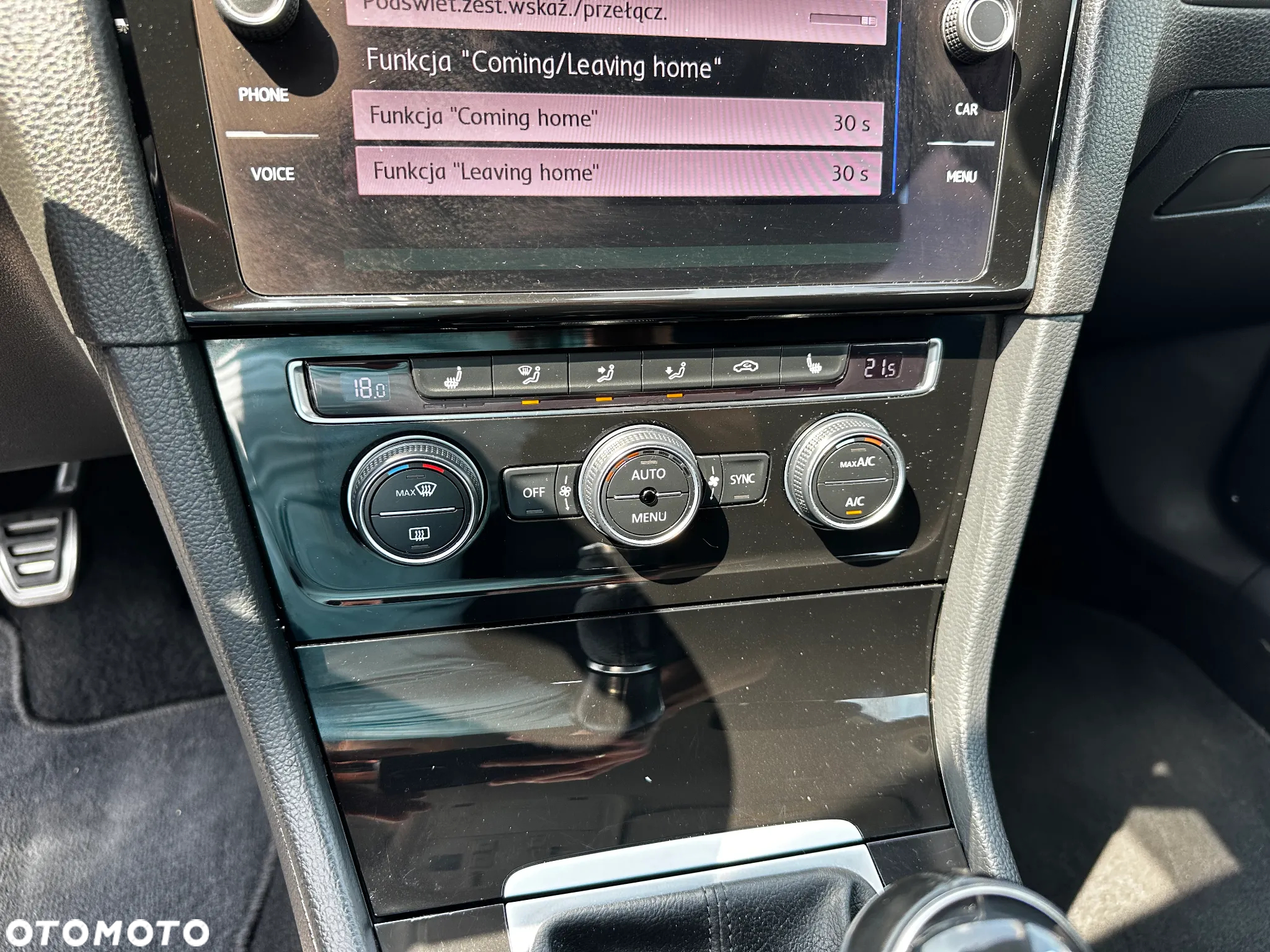 Volkswagen Golf - 16