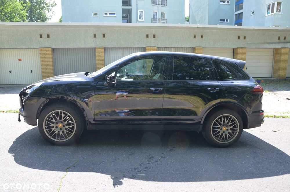 Porsche Cayenne Platinum Edition - 3