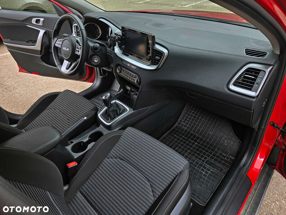 Kia XCeed 1.5 T-GDI M - 12