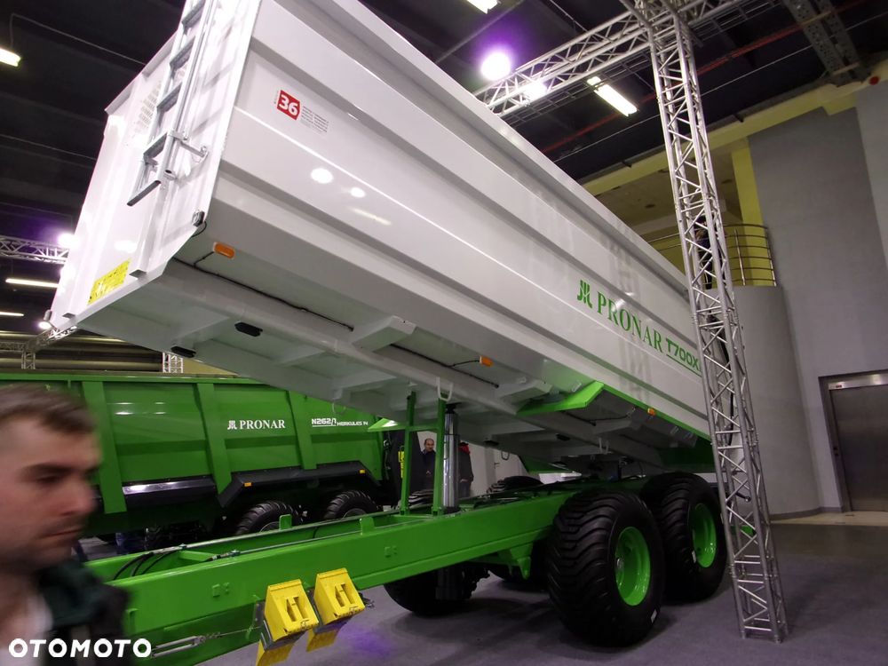 Pronar Przyczepa skorupowa T669 /T-700 XL tandem 14 ton, nadstawy, plandeka, oś skrętna - 12
