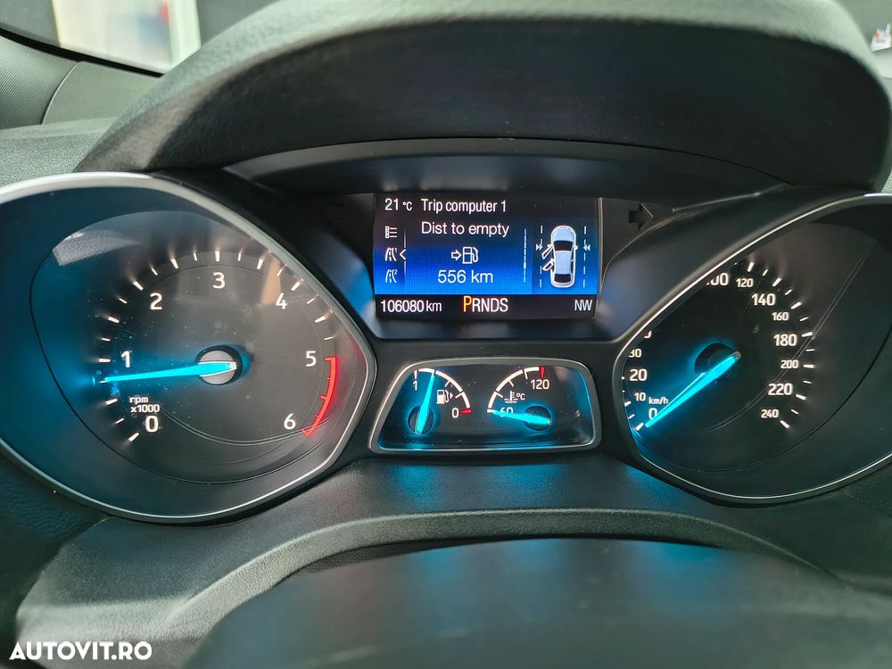 Ford Kuga - 12