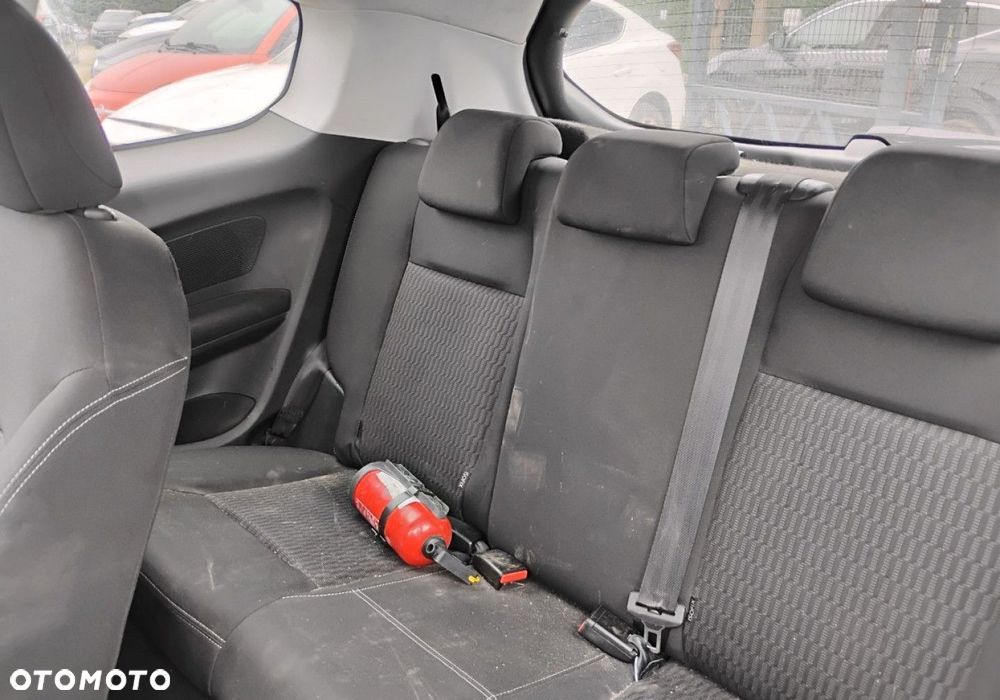 Peugeot 208 - 11