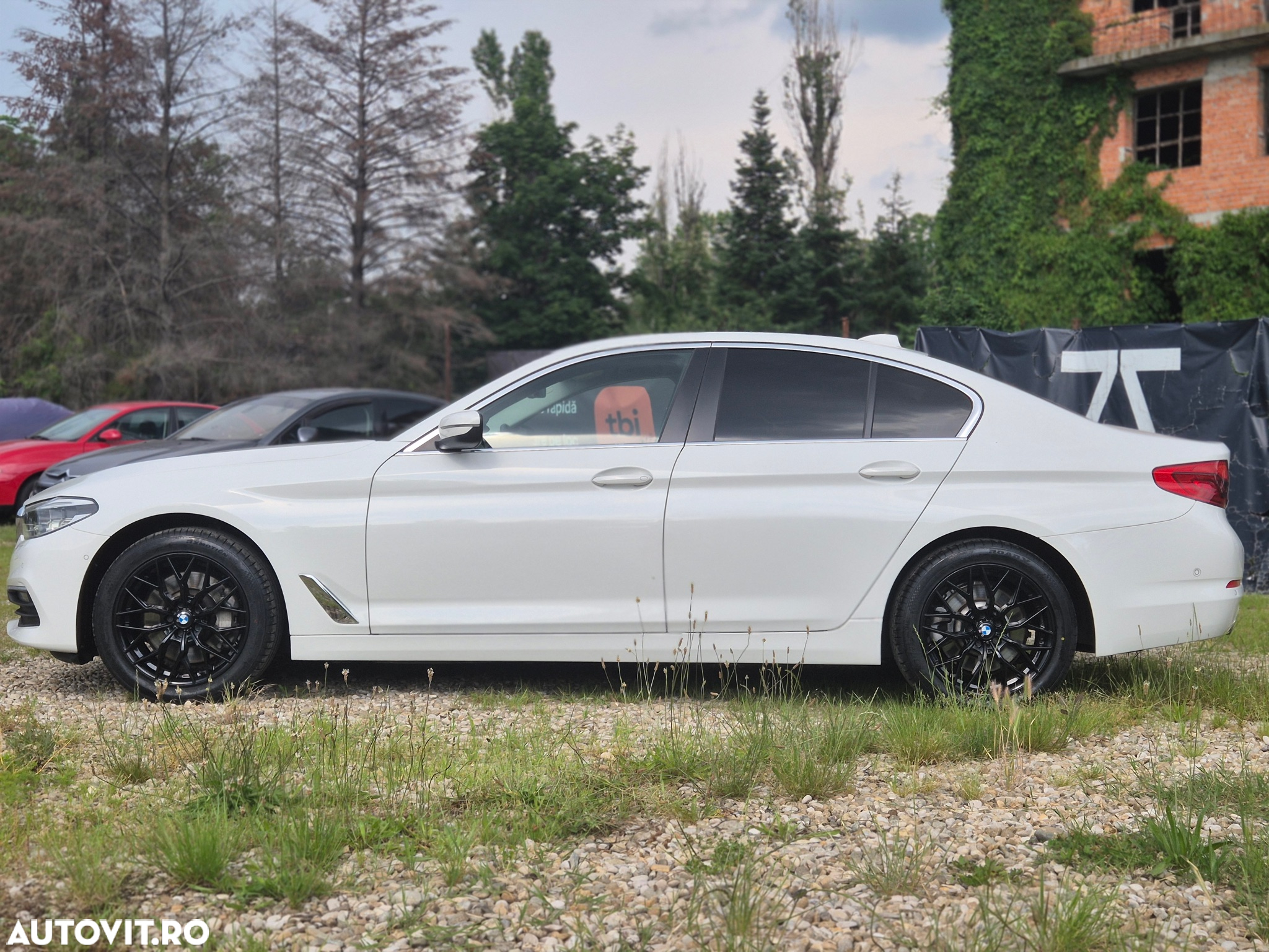 BMW Seria 5 530i xDrive AT - 4
