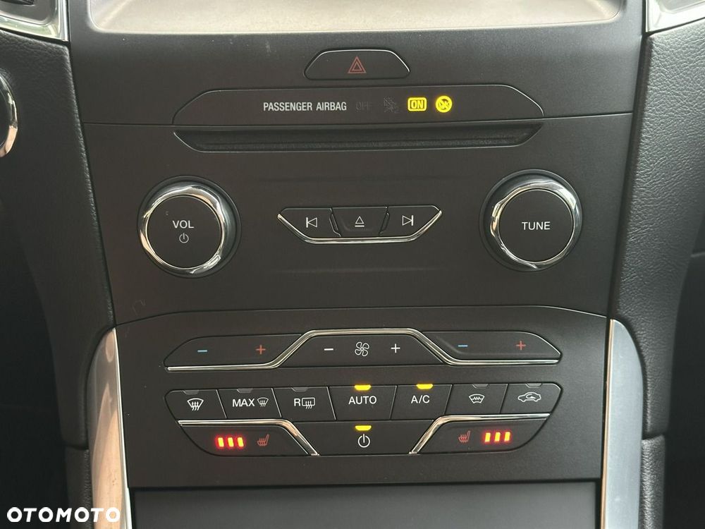 Ford S-Max - 39