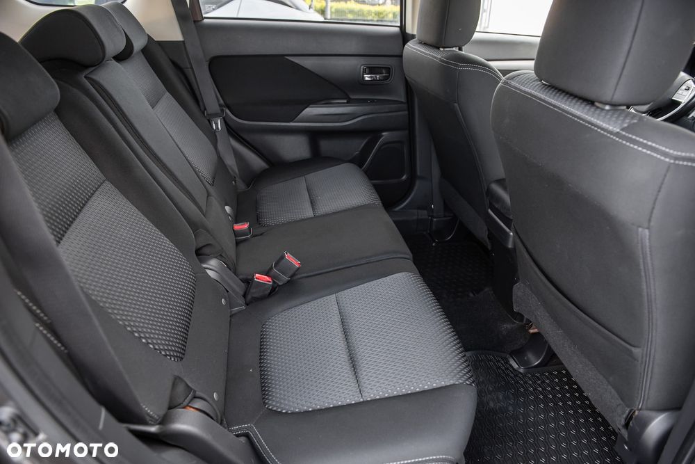 Mitsubishi Outlander 2.2 DID Intense + 4WD - 30