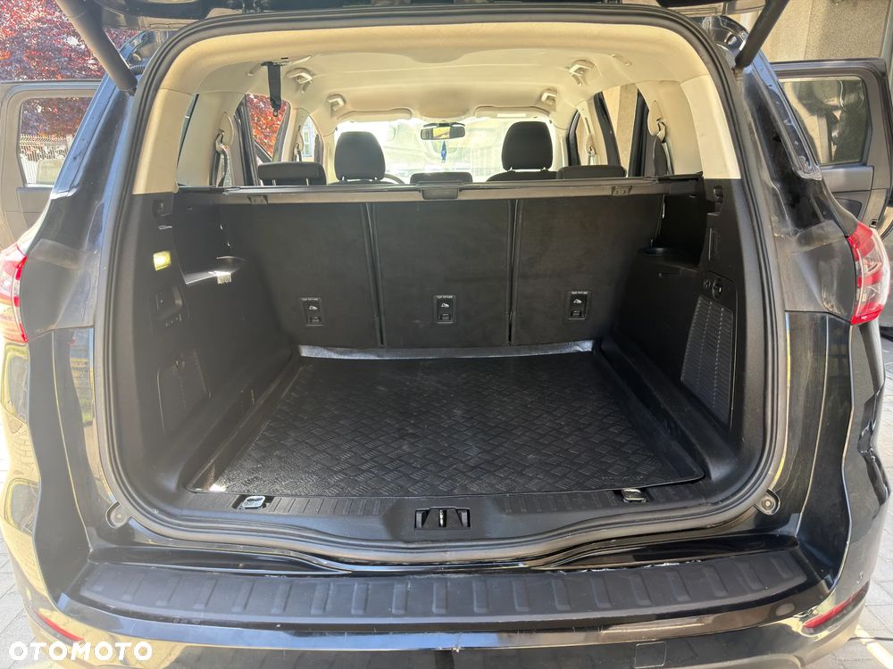 Ford S-Max - 18