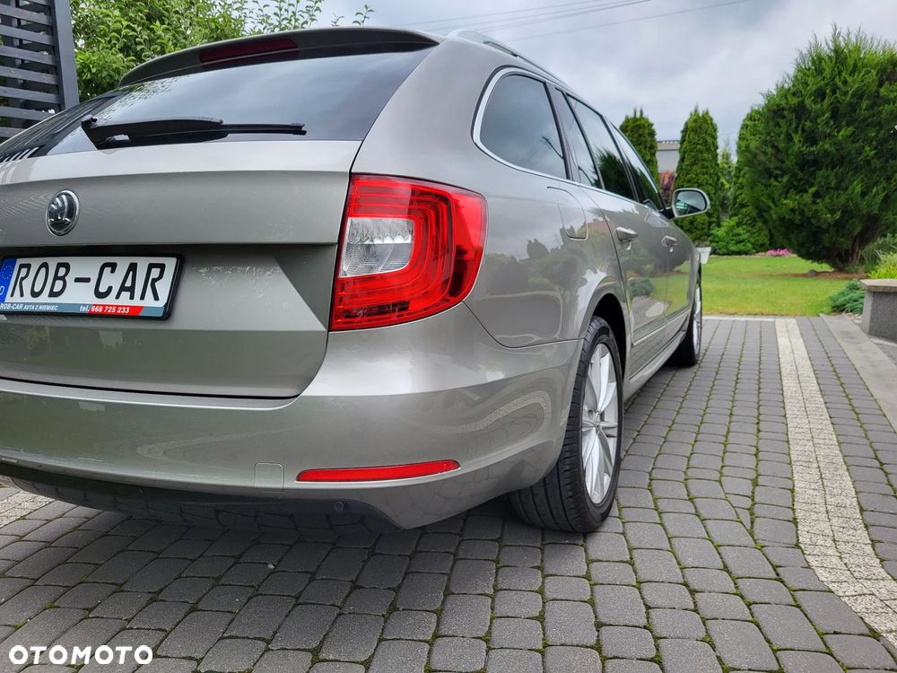 Skoda Superb 2.0 TDI Exclusive - 32