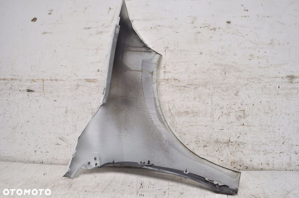 RENAULT MEGANE III BŁOTNIK LEWY PRZÓD - 10