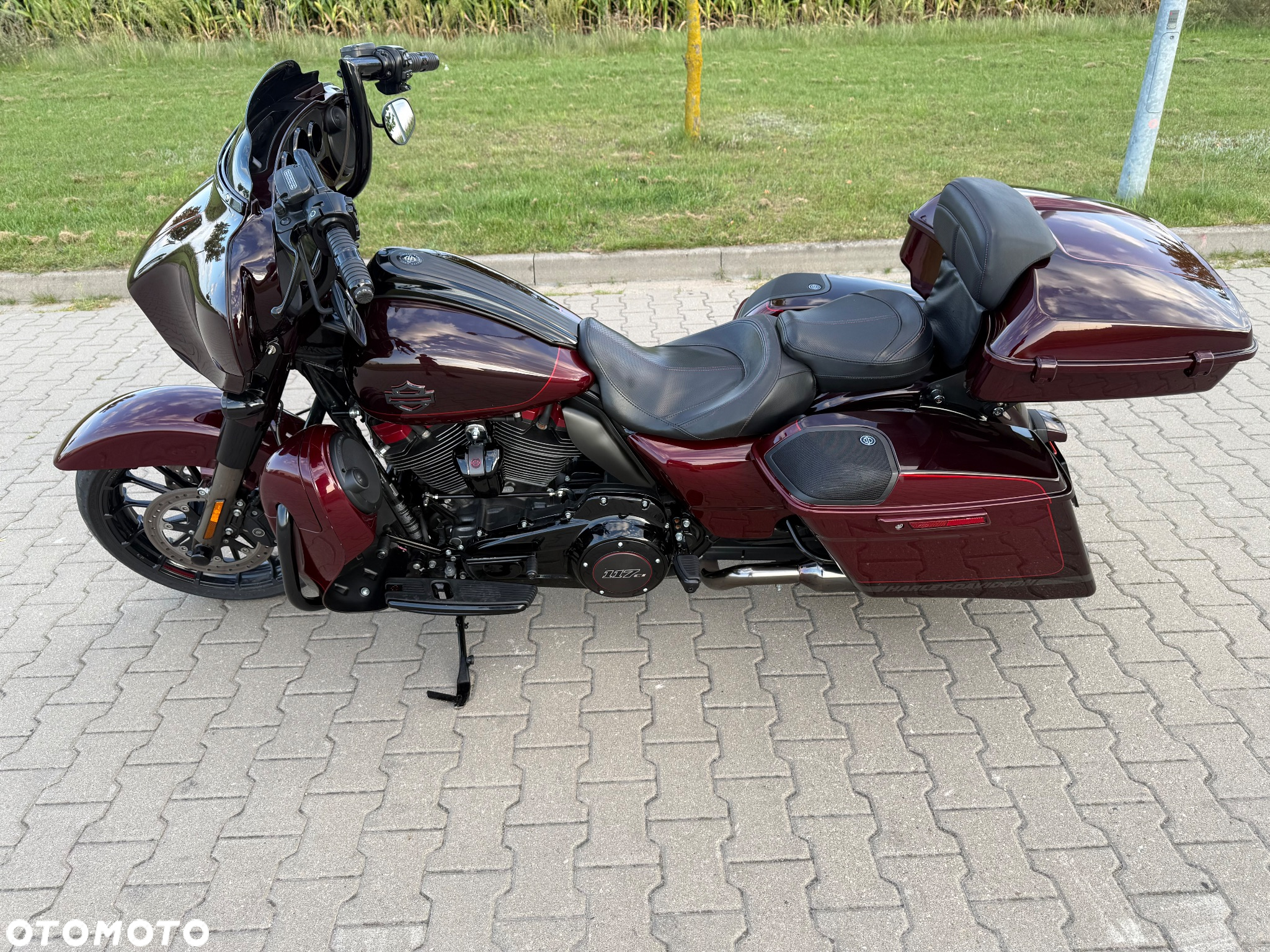 Harley-Davidson CVO Street Glide - 11