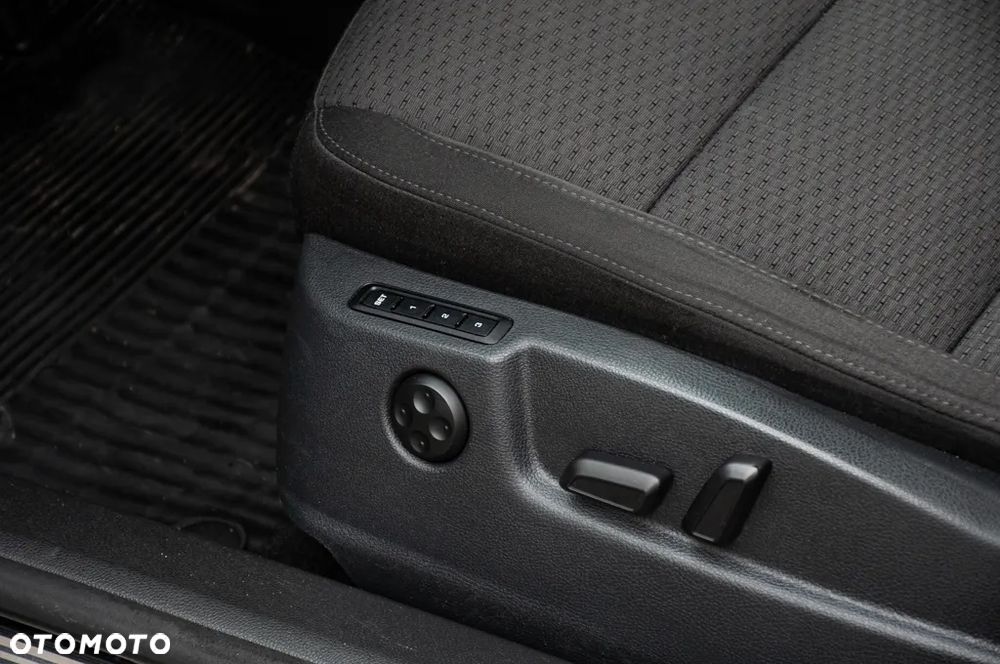 Skoda Superb 2.0 TDI DSG Exclusive - 36