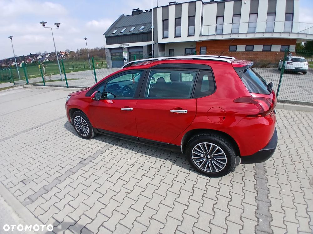 Peugeot 2008 1.2 Pure Tech Allure S&S - 1