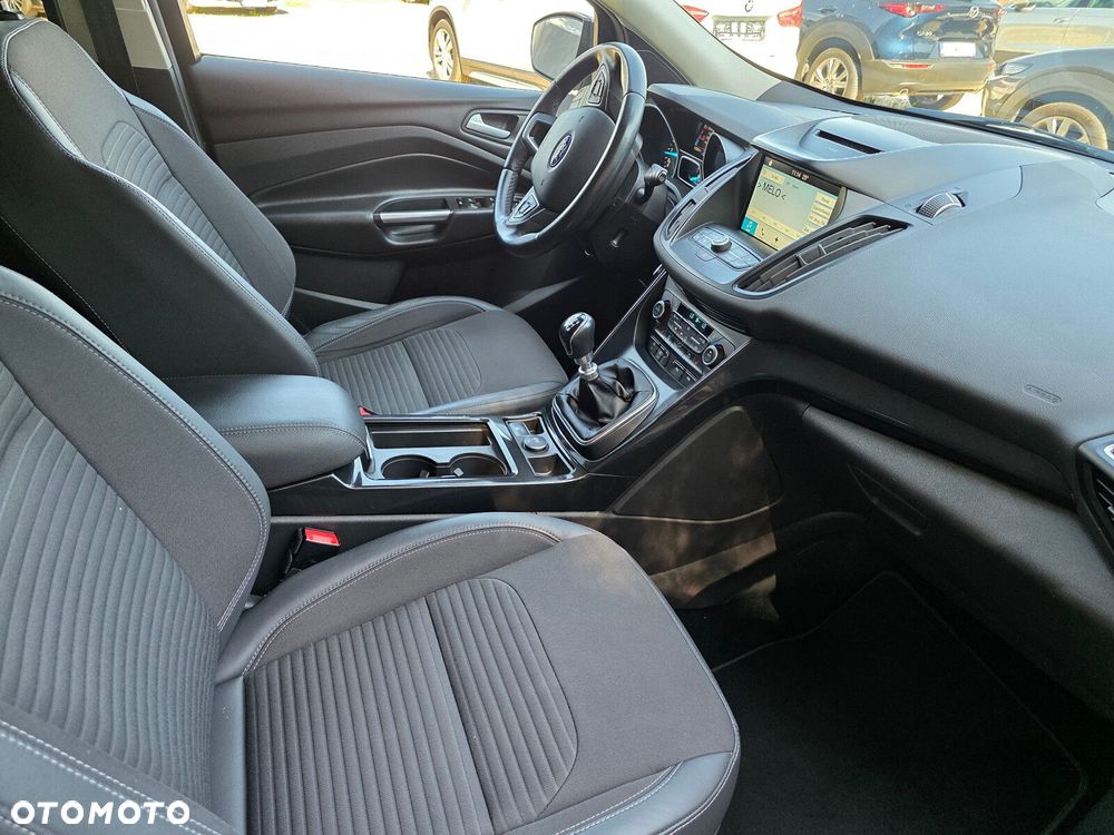 Ford Kuga - 12