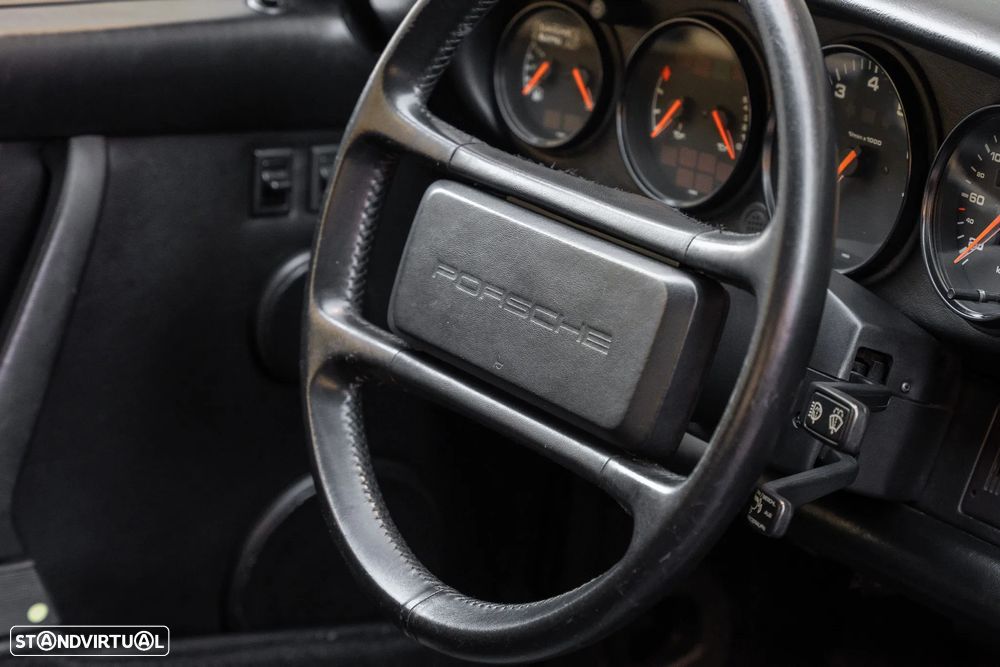 Porsche 911 (964) Coupé 3.6 Carrera 4 - 8