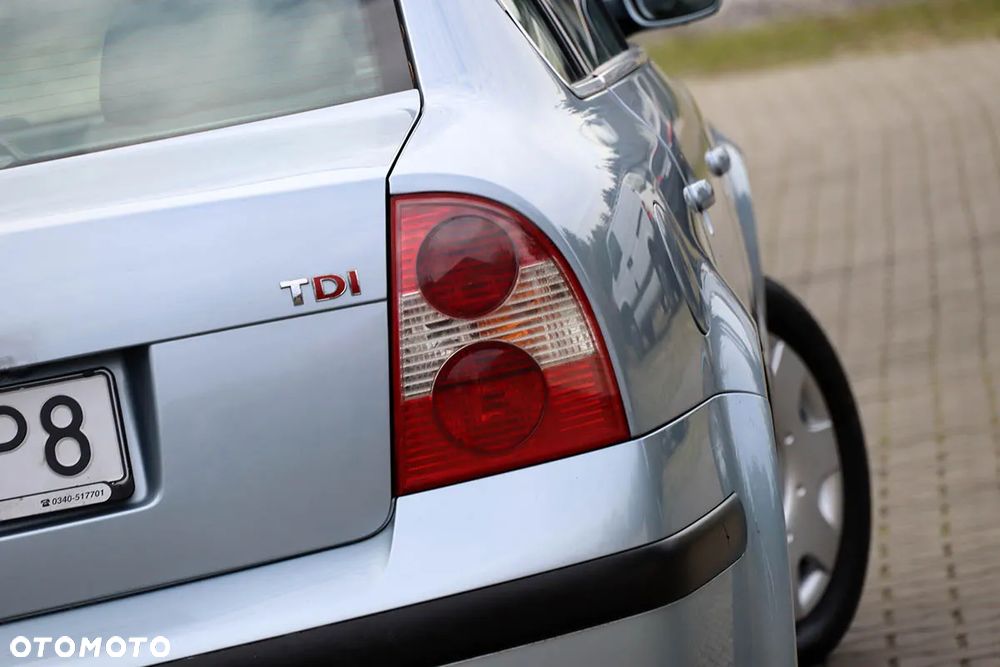 Volkswagen Passat 1.9 TDI Comfortline - 17