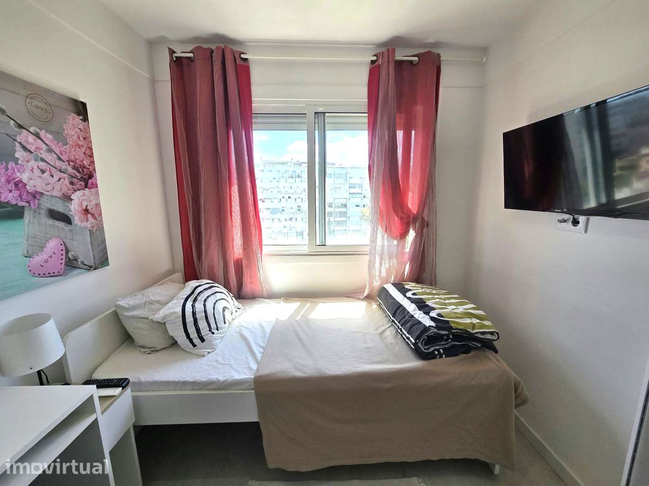Excelente Apartamento T2 renovado com Open Space e Varanda - Almada - Grande imagem: 3/32