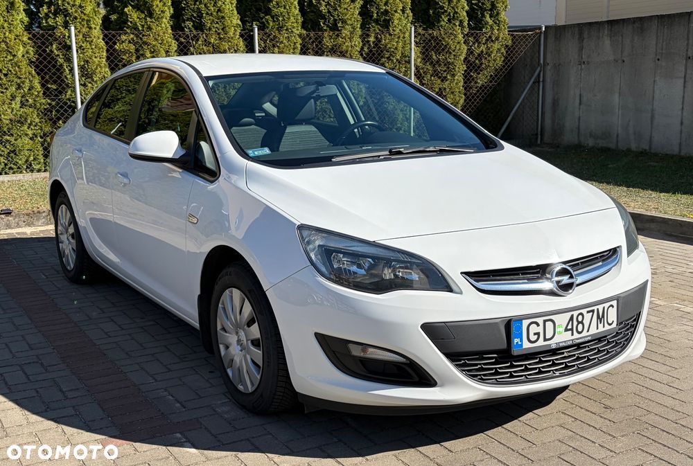 Opel Astra 1.6 Active EU6 - 2