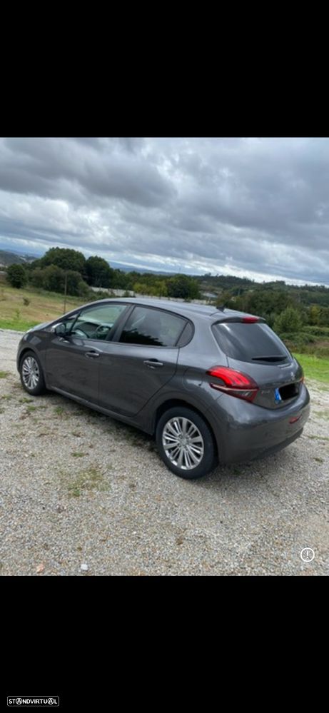 Peugeot 208 1.5 BlueHDi Signature - 1